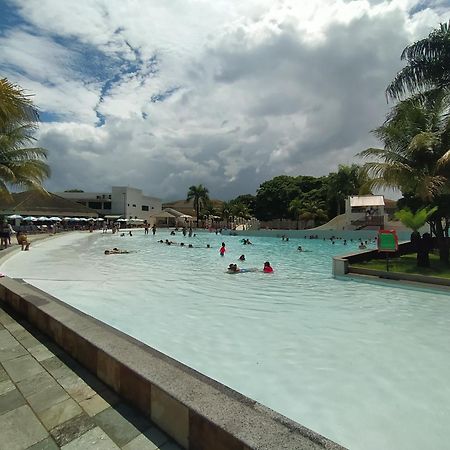 Lacqua Diroma, Mais Parque Acquatico Com Piscina De Ondas Caldas Novas Zewnętrze zdjęcie