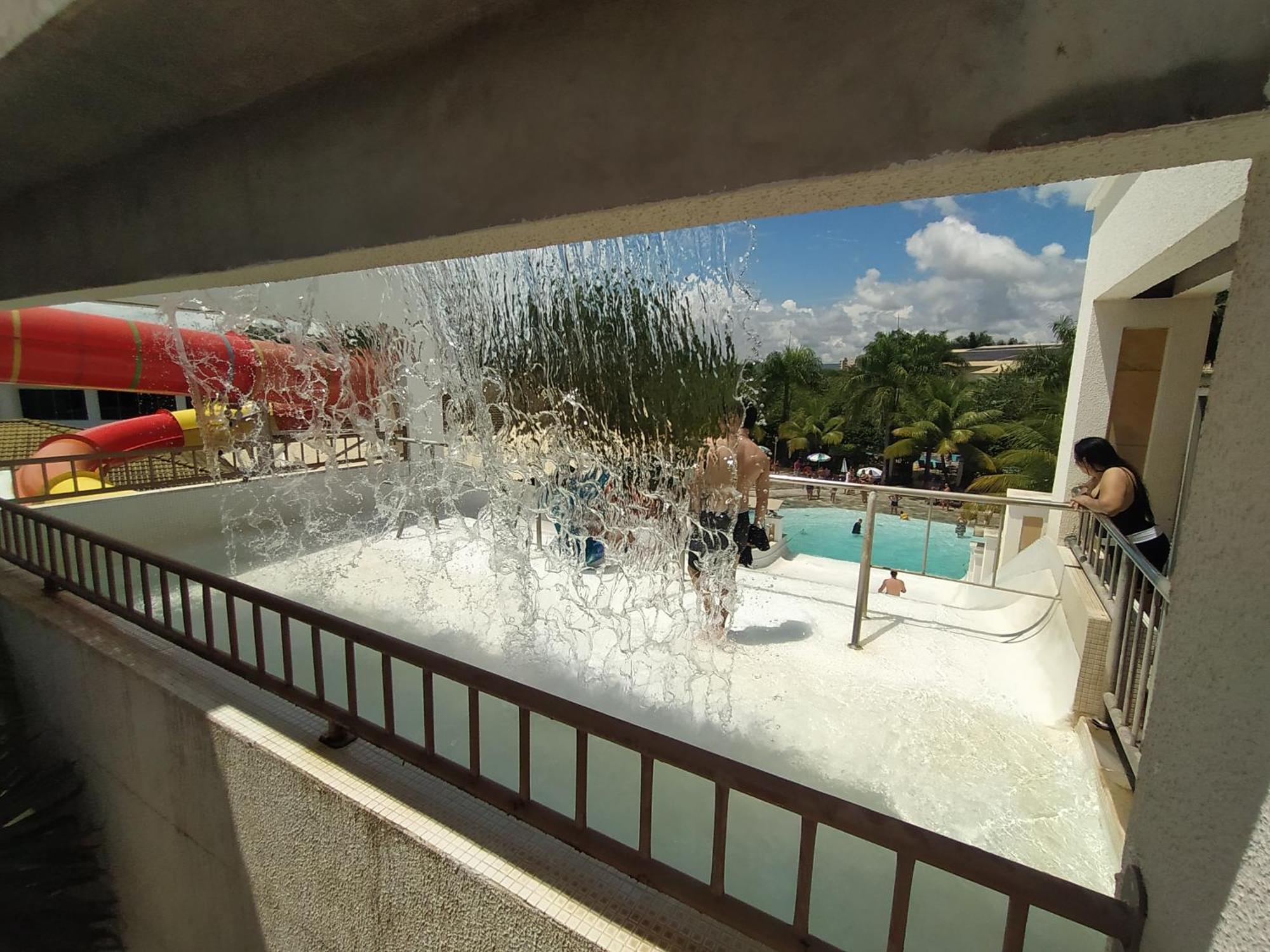Lacqua Diroma, Mais Parque Acquatico Com Piscina De Ondas Caldas Novas Zewnętrze zdjęcie