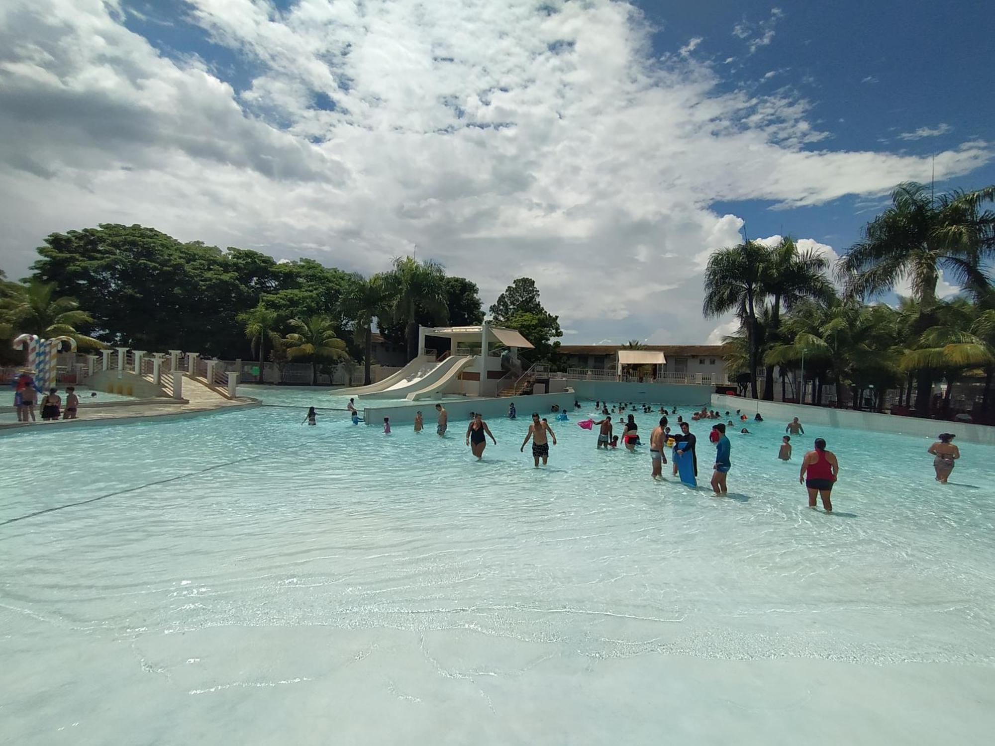 Lacqua Diroma, Mais Parque Acquatico Com Piscina De Ondas Caldas Novas Zewnętrze zdjęcie